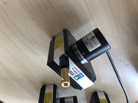 電子尺使用時(shí)常見(jiàn)跳動(dòng)的原因是什么?