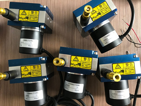 ������ӿƼ��U���Q�؂��������F�Ďׂ�������